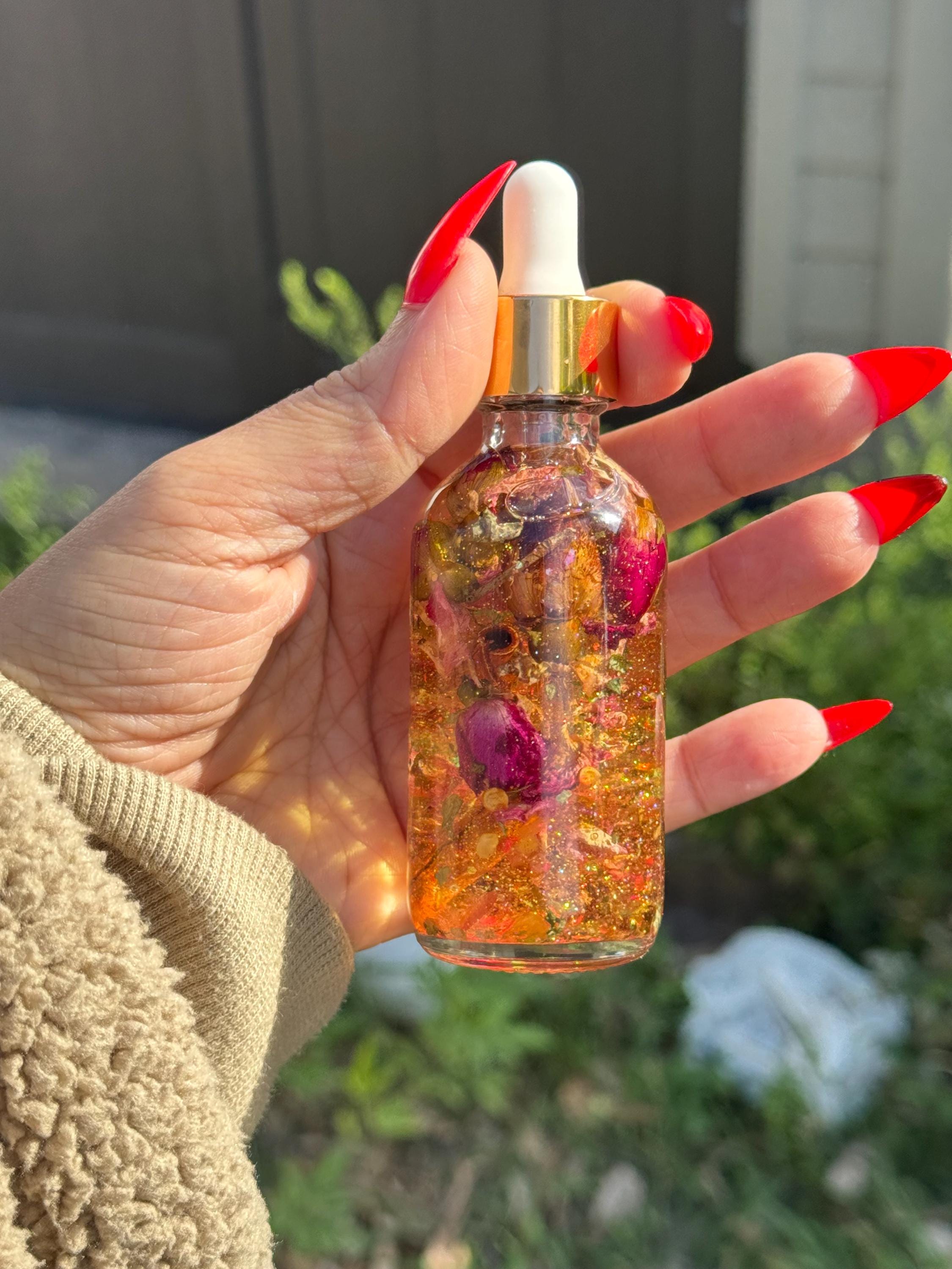 Fiery Love Spell Oil - Used For Passion Desire Attraction, Lust, and Intense Romance | Witchcraft Conjure Oil for Love & Seduction, Ritual