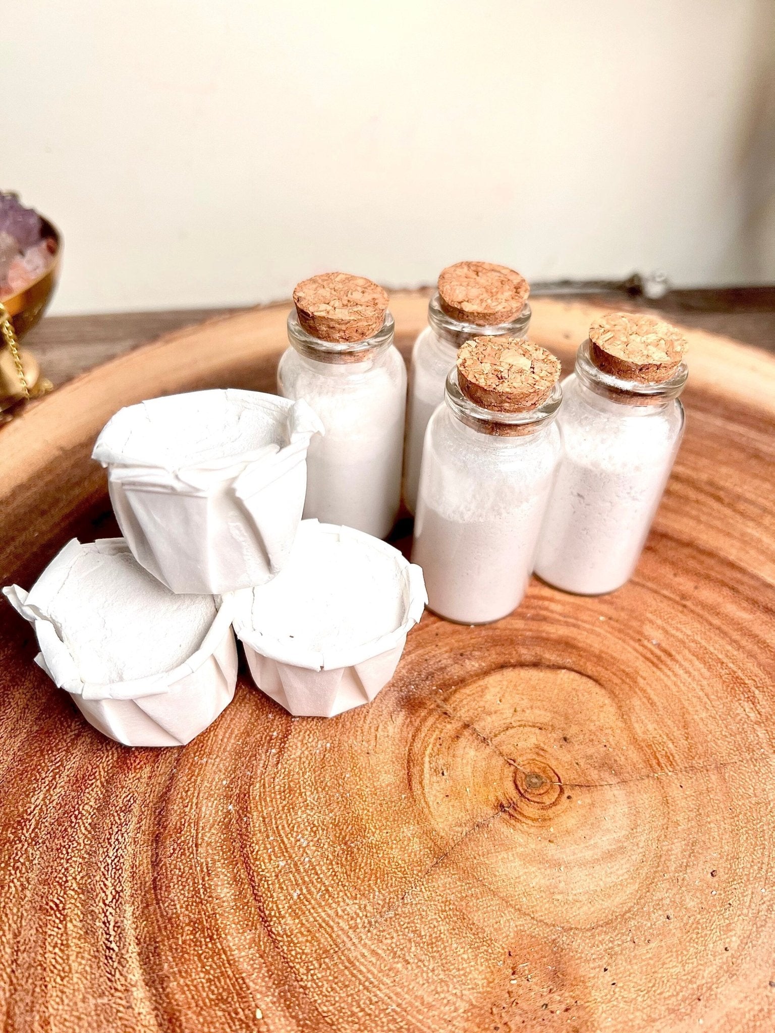 Authentic Cascarilla Powder Corked Vial |Powerful Efun Eggshell Handmade | Santeria Hoodoo | Cleansing Powder Purging Negative Energy - MysticBluuMoonTarot