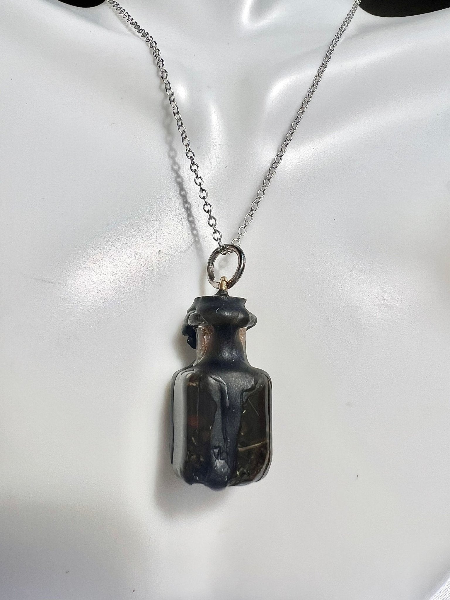 Spell Jar Necklace Protection | Witch’s Bottle |Quita Maldicion Jinx Remover | Spiritual Jewelry | Wicca Tools | Hoodoo Amulet - MysticBluuMoonTarot