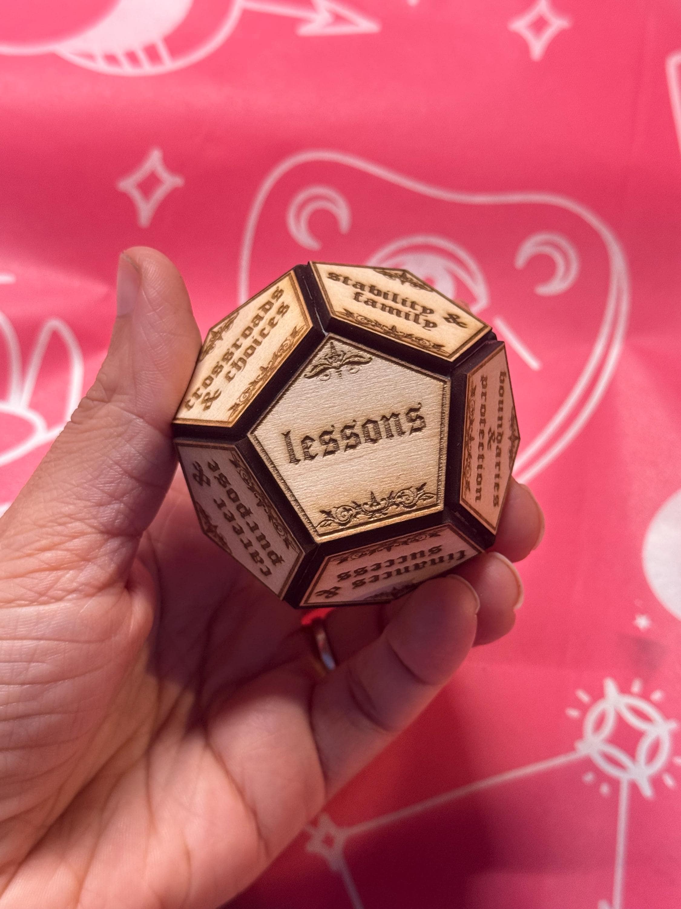 Life Theme Divination Die – Wooden Dice for Tarot-Inspired Readings, Shadow Work & Spiritual Clarity