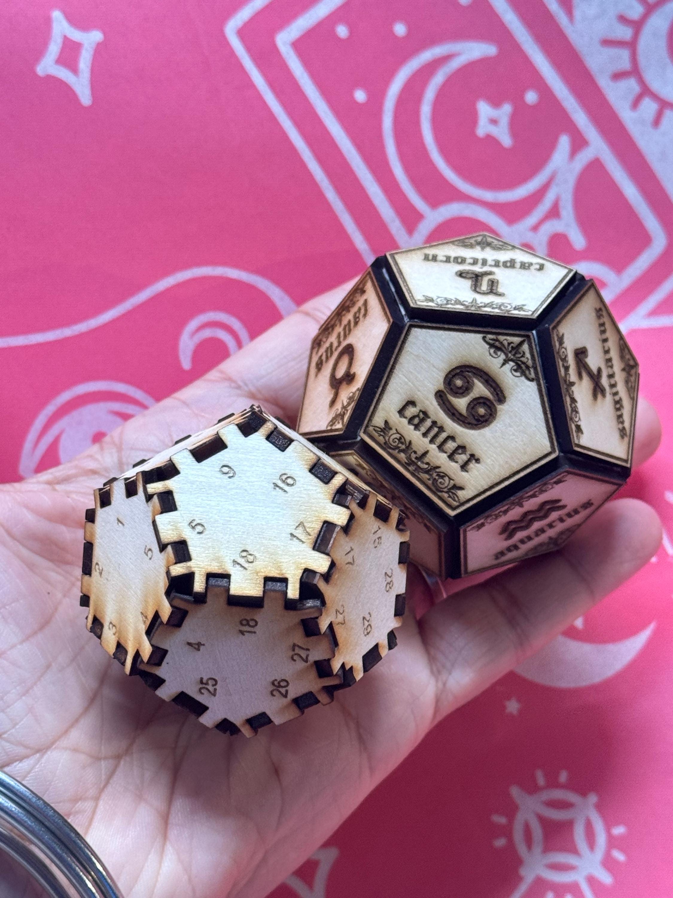 Life Theme Divination Die – Wooden Dice for Tarot-Inspired Readings, Shadow Work & Spiritual Clarity