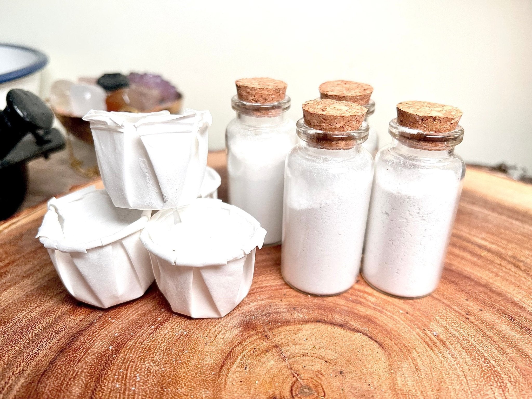 Authentic Cascarilla Powder Corked Vial |Powerful Efun Eggshell Handmade | Santeria Hoodoo | Cleansing Powder Purging Negative Energy - MysticBluuMoonTarot